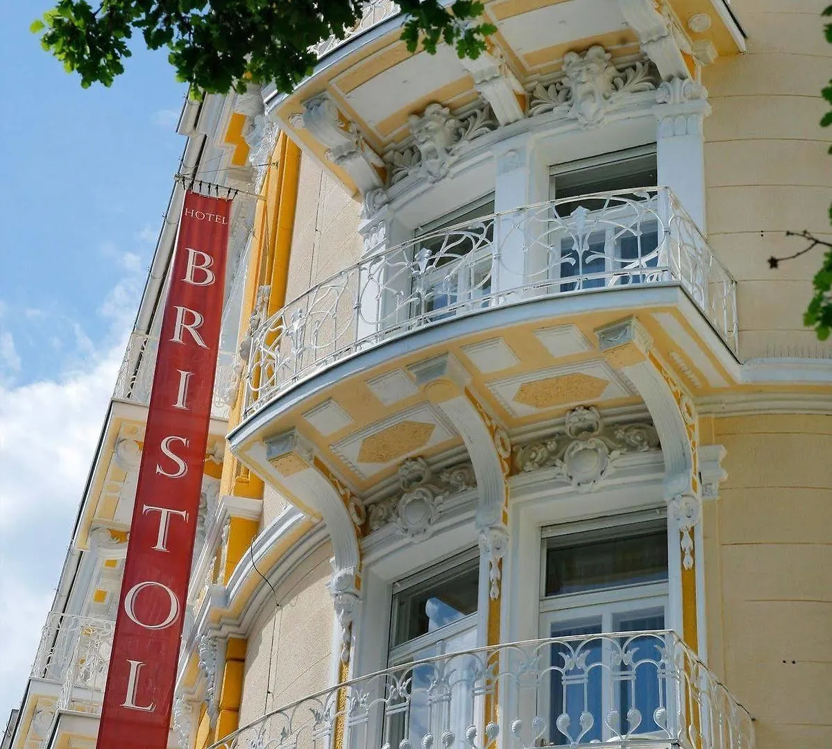Bristol Hotel オパティヤ