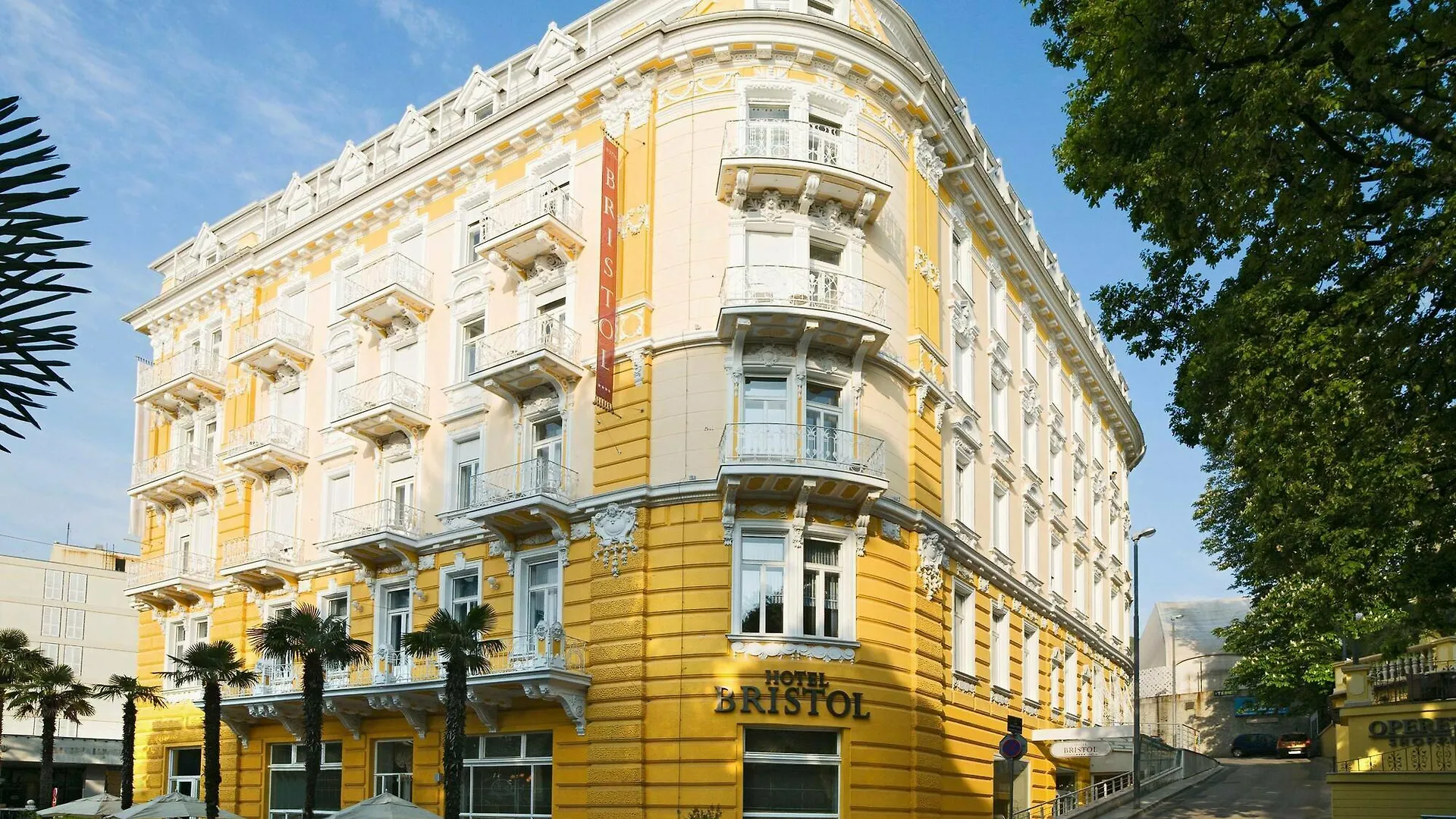 Bristol Hotel オパティヤ